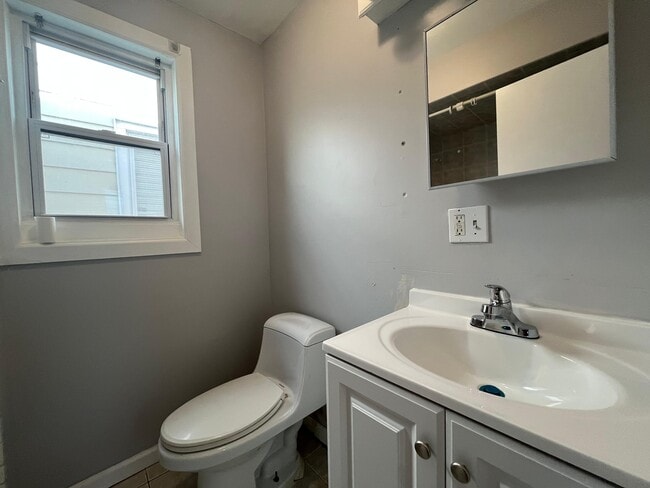 Photo - 50 Gates Ave Unidad 2