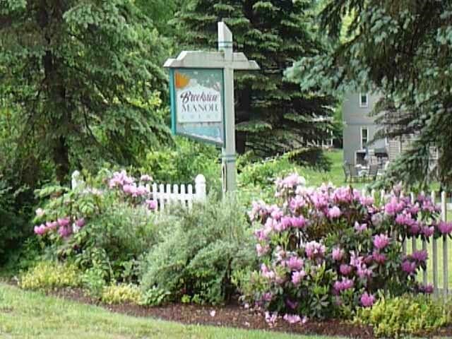 Brookview Manor Court - Brookview Manor Court Apartments