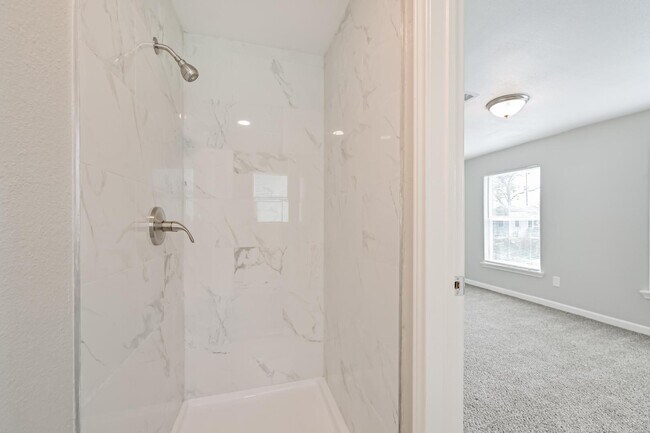 Photo - 1428 E 36th St