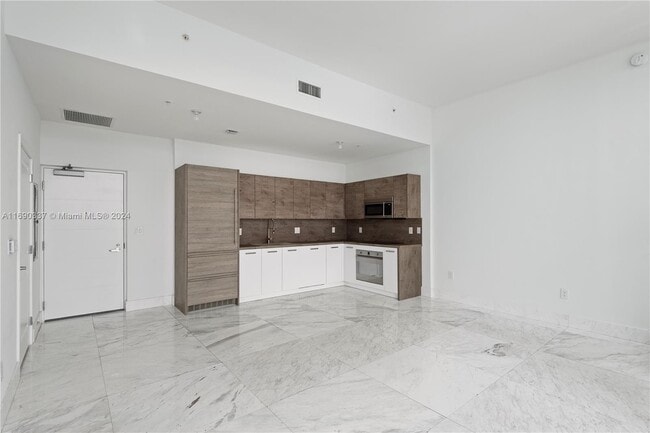 Photo - 400 Sunny Isles Blvd Unit #102
