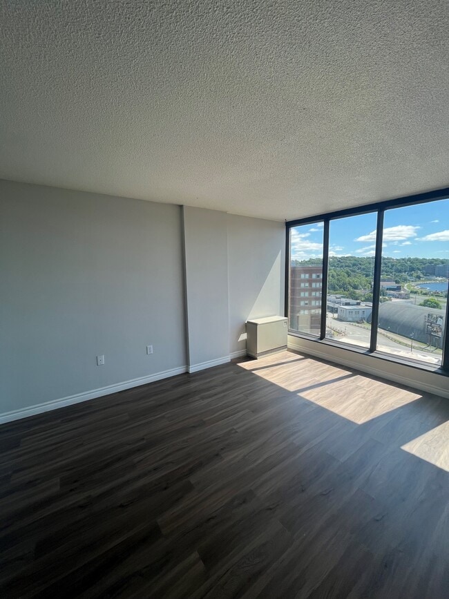 Photo - WELCOME TO THE SEACOAST TOWER - ONE BEDROOM APARTMENT AVAILABLE Unit 607