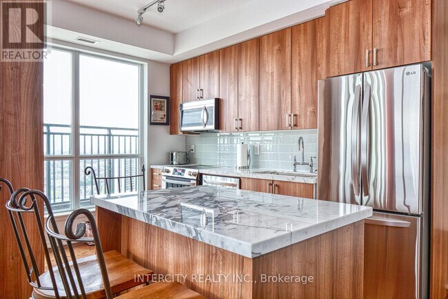 Photo - 800 Lawrence Ave W Unit 2014