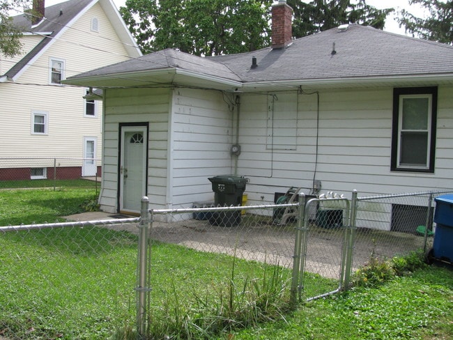 Photo - 1004 W Hill St