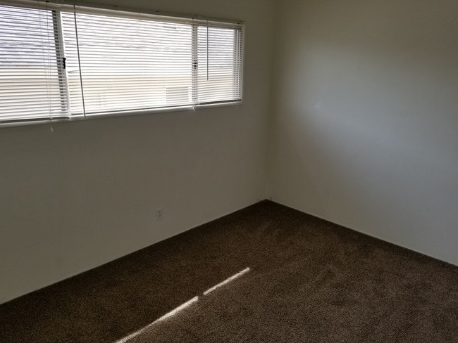 BR 2 - 1306 Manhattan Beach Blvd Unidad 1306MANHATTANBCHBLVD