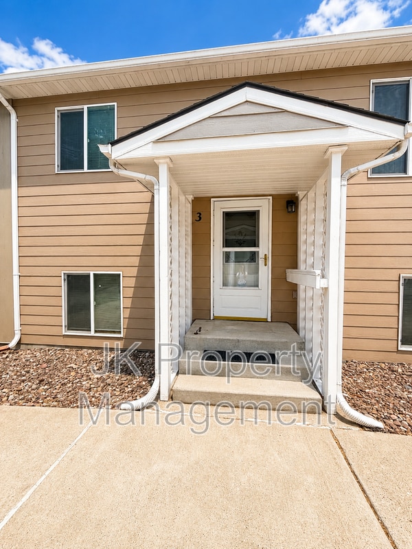 Photo - 819 6th Ave S Unit #3