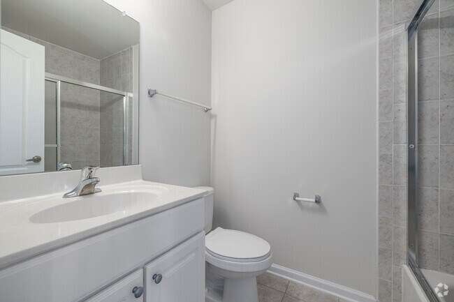 2BR, 2.5BA - 1,100SF - Second Bathroom