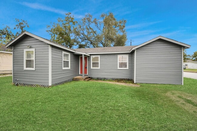 Photo - 6817 Anderson St