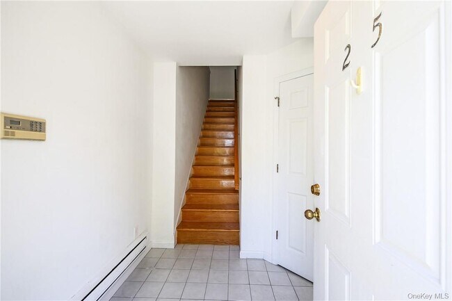 Photo - 599 Midland Ave Unidad 2-5