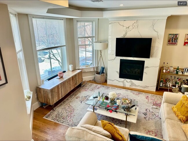 Photo - 470 Green St