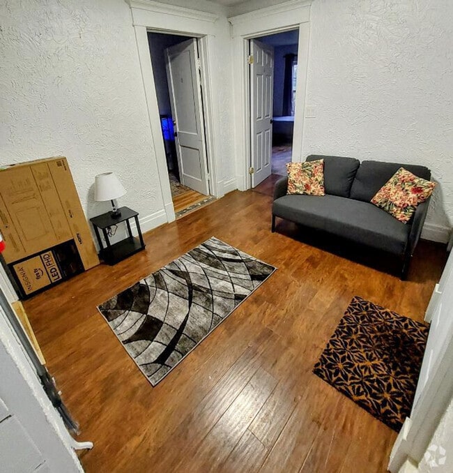 Building Photo - 2 Niagara Fls Blvd Rental