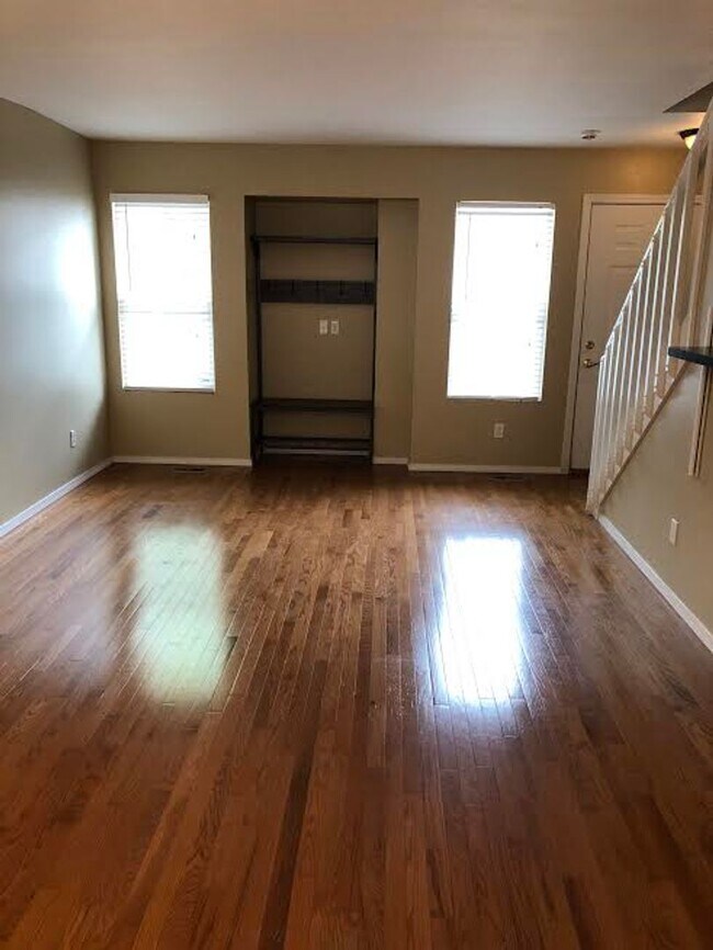 Photo - Beautiful 2bd, 2 ba 1,365 sq. ft. Condo, New Paint and Carpet, Fenced Yard, Close to Everything