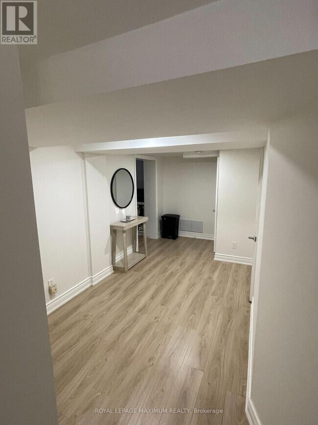 Photo - 29 Pakenham Dr