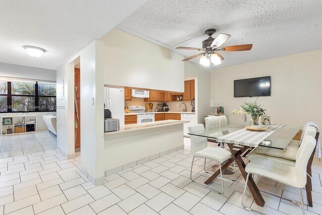 Photo - 20401 NE 30th Ave Unidad 106-8
