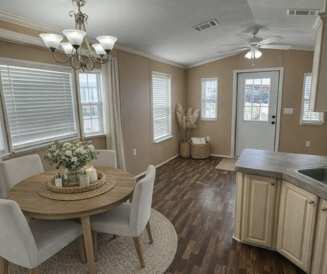 Photo - 3318 Chicago Bears St