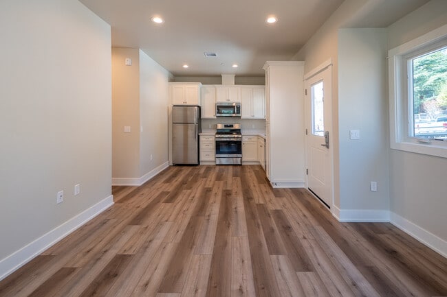 Photo - 120 Richardson St