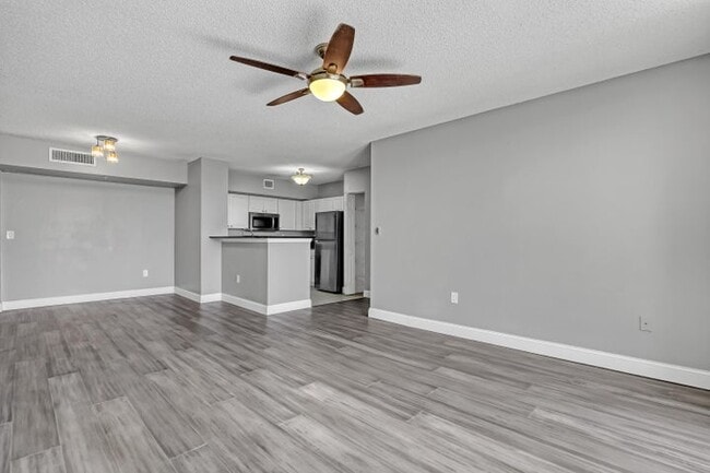 Photo - 651 Okeechobee Blvd