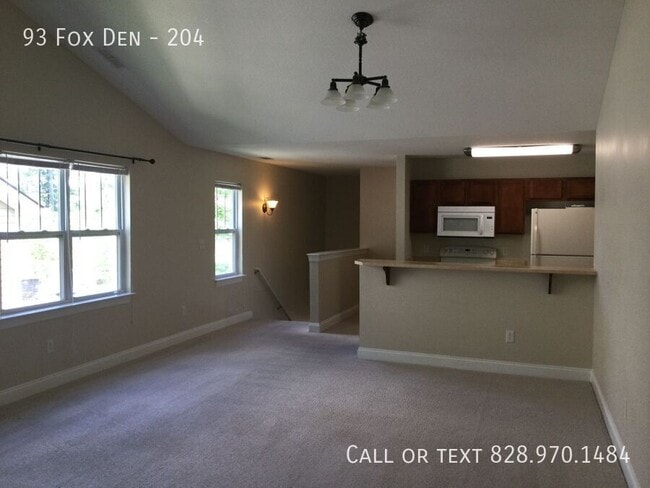 Photo - 93 Foxden Dr