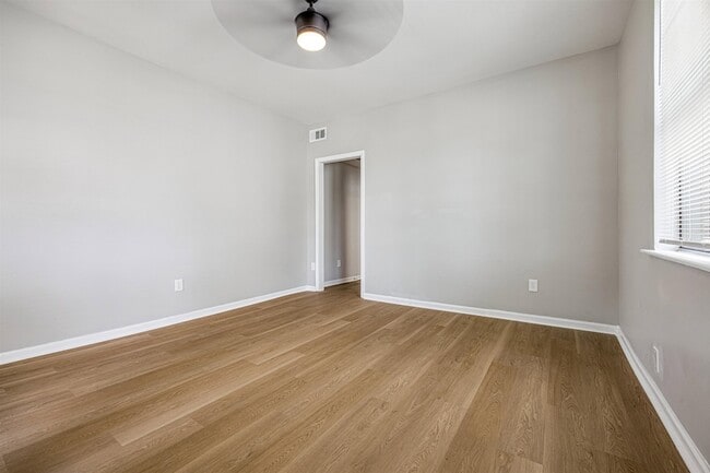 Photo - 2395 Forrest Avenue Unit 4