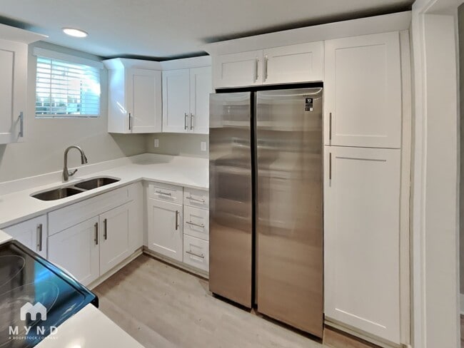 Photo - 829 E Orange St