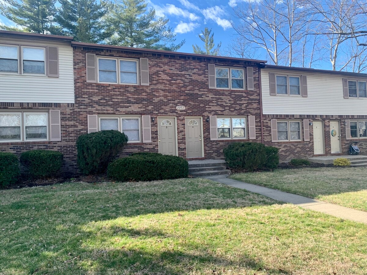 Photo - 2253 Apache Dr