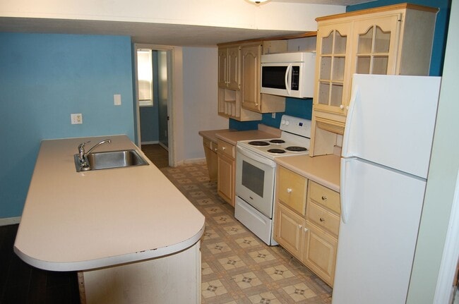 Photo - 1224 A St Unit Lower
