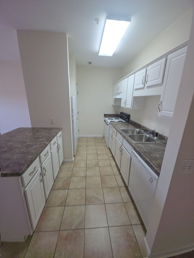 Photo - 2014 N Willow Ave Unit D2