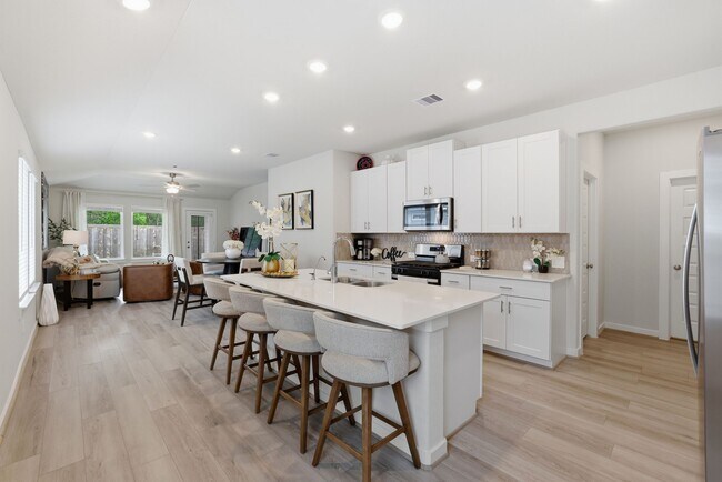 Photo - 16687 Sterling Clf St