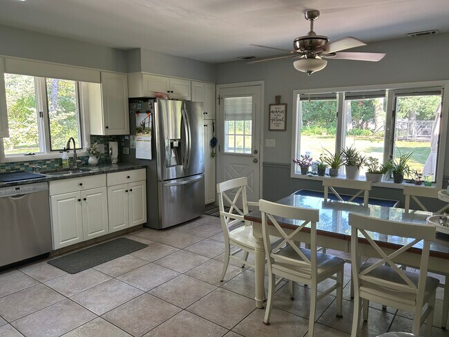 Photo - 108 Richardson Rd