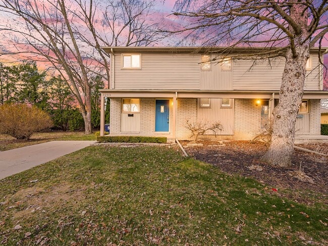 Building Photo - Stylish Living Meets Everyday Comfort in Royal Oak