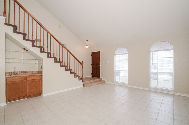 Photo - 1722 Foxlake Dr