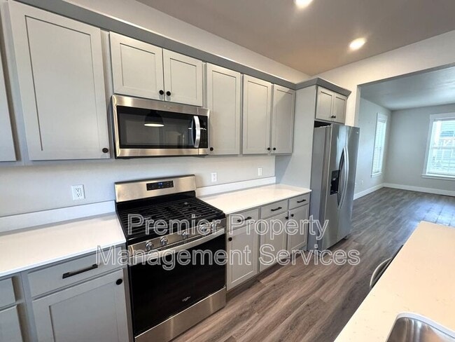 Photo - 1670 St George Blvd