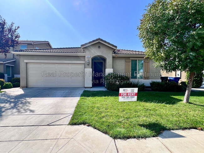 3045 N Janice Ave