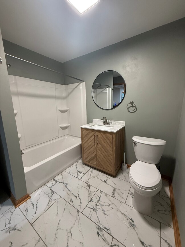 Photo - 816 E Cranston Rd