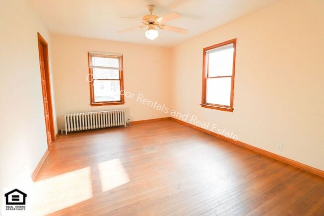 Photo - 607 W Monroe St House