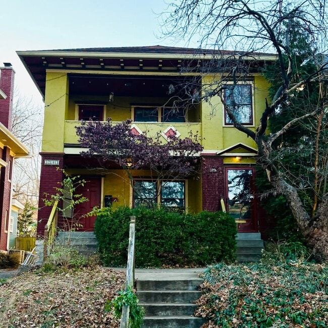 Building Photo - 3904 Charlotte St Unit 3904 Charlotte