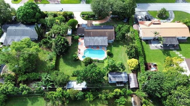 Building Photo - 10965 SW 116th St