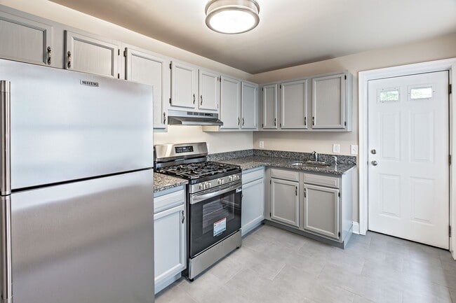 Photo - 3 bedroom, 1 bath, newly renovated home in Little Italy