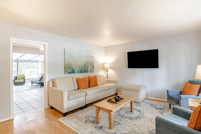 Photo - 304 N University Blvd Unit ID1043721P