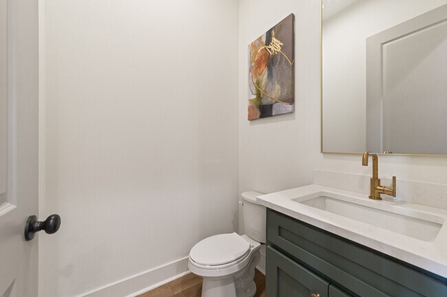 Photo - 315 Sandstone Ave