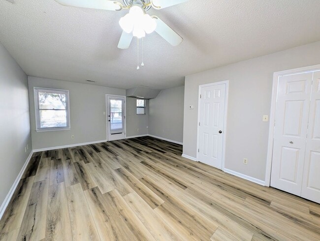 Photo - 500 Forest Dr Unit B