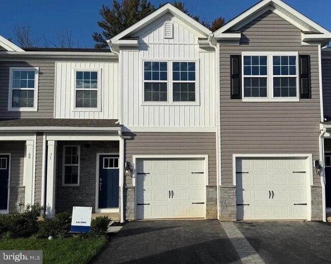 Building Photo - 71 Alexander Wy