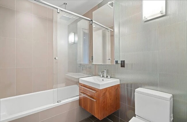 Photo - 26-26 Jackson Ave