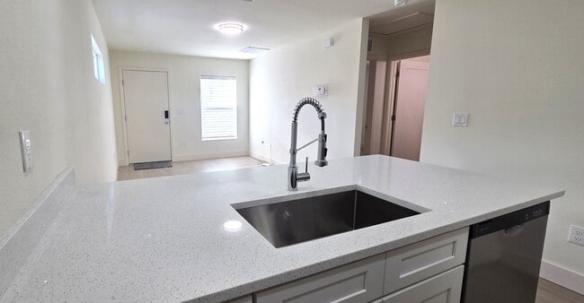 Photo - 925 13th Ave S Unit 925