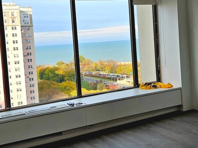 Photo - 5455 N Sheridan Rd Unit 1807