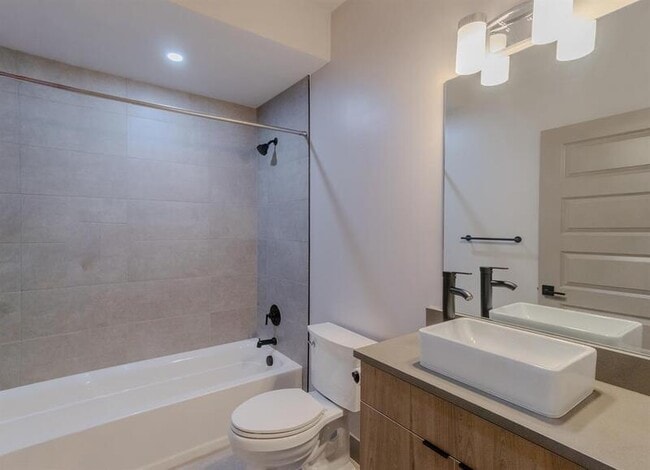 Photo - 1567 King St