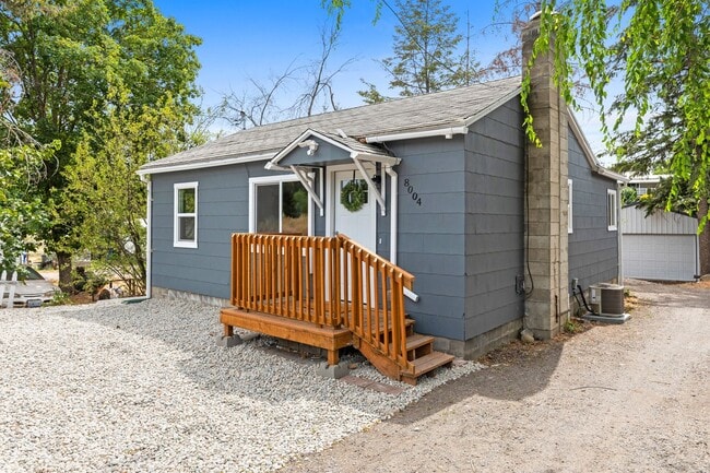 Dishman Area Home with Shop! - Dishman Area Home with Shop!