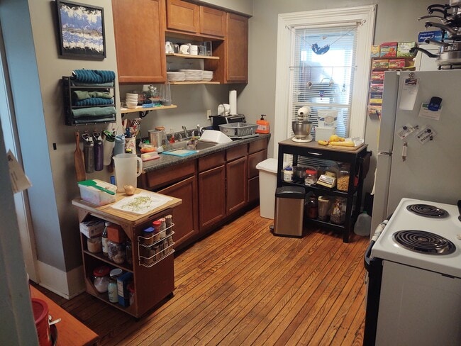 Photo - 609 E Water St Unidad West
