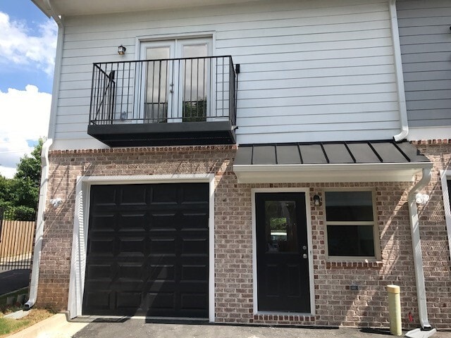 Photo - 2042 Bolton Rd NW