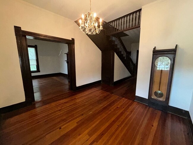 Photo - 179 Lagrange St