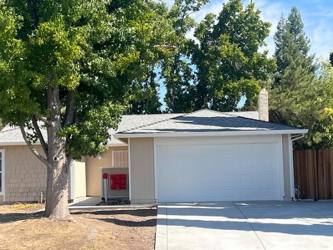 Building Photo - 5688 Andrea Blvd Rental